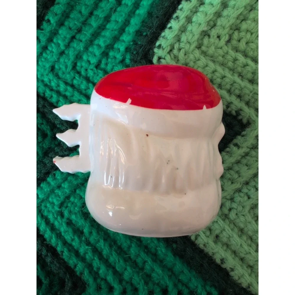 RARE Vtg Set of 4 Japan Commodore Winking Santa Mugs that handles spell 
